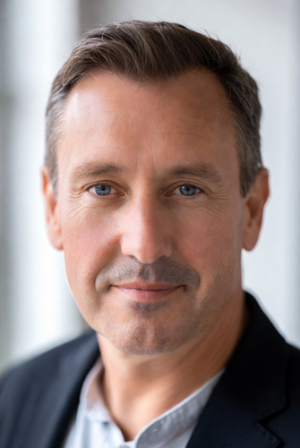 Grok Prompts für realistische Porträts Mann