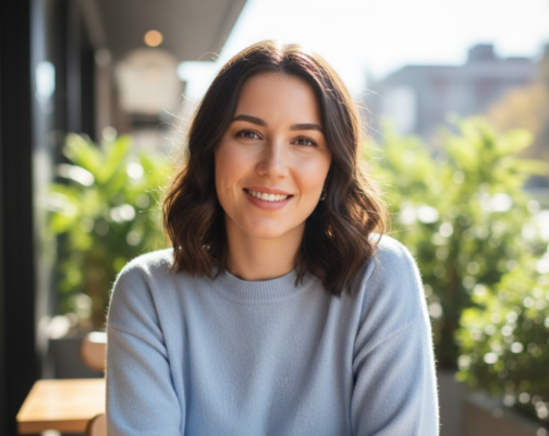 Lifestyle headshot with natural daylight