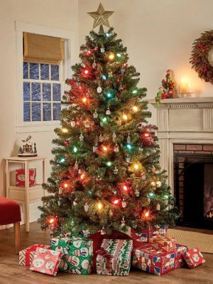 Holiday-Themed Winter PFP