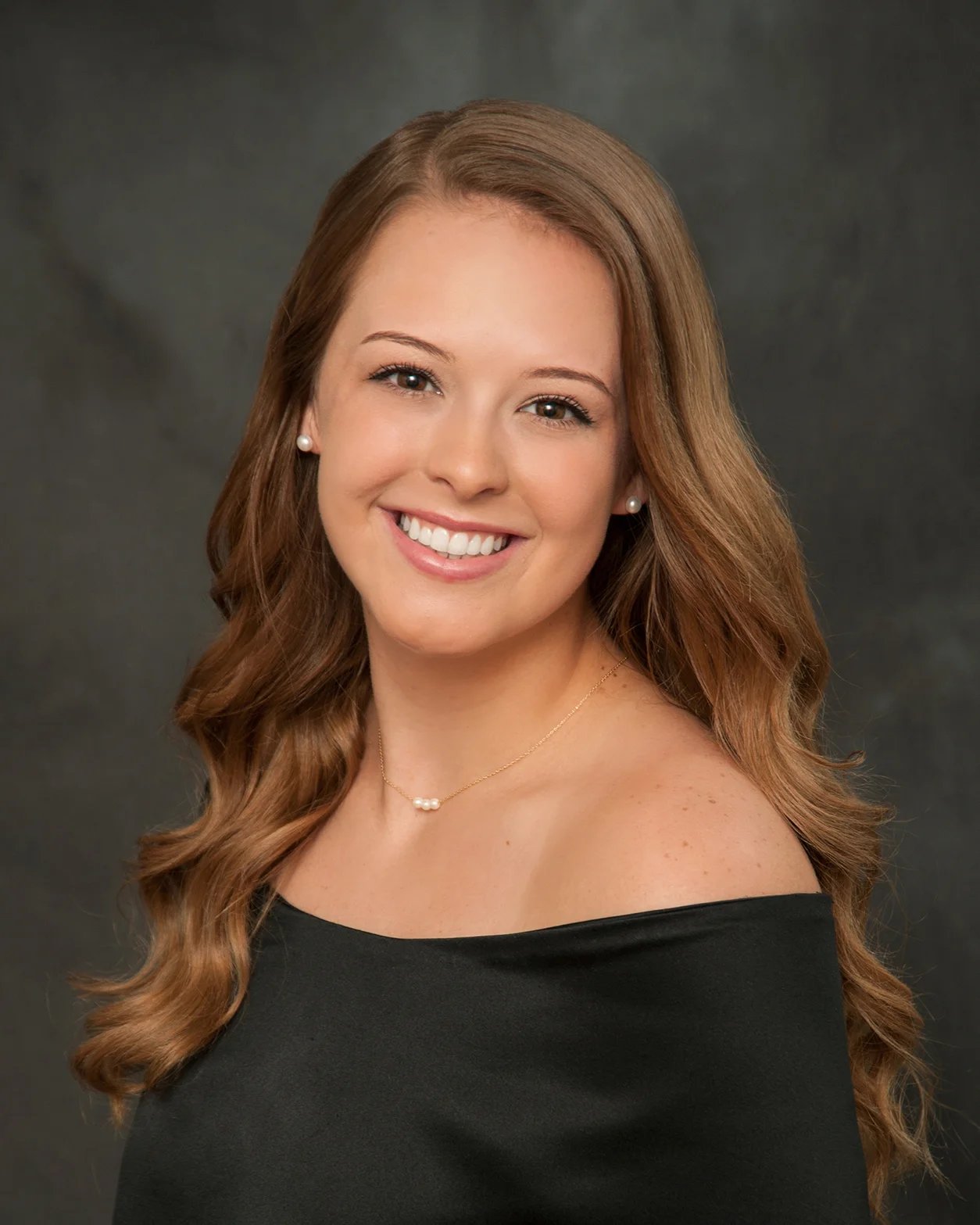 What to wear under drape for senior pictures