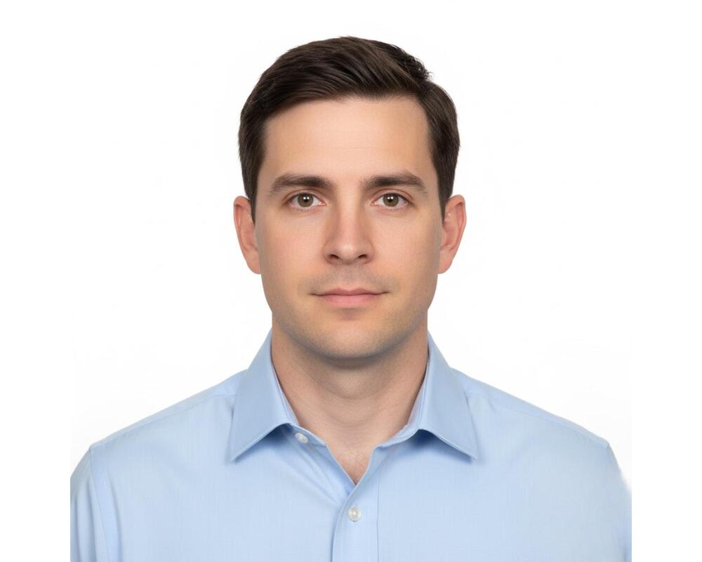 what to wear for passport photo