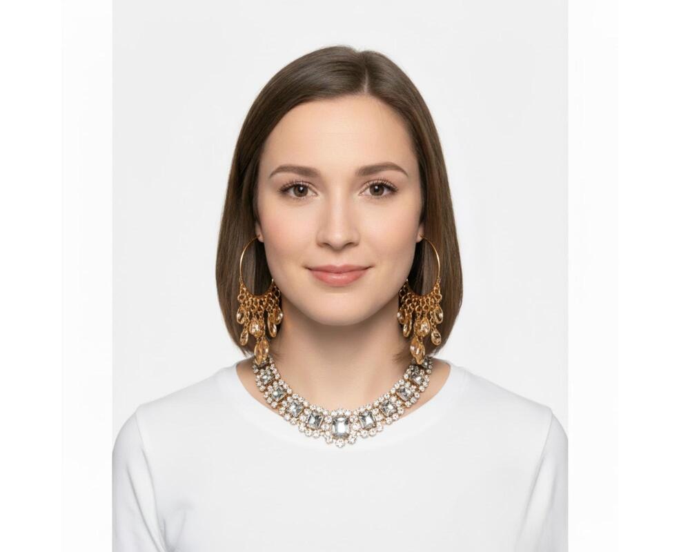 what to wear for passport photo