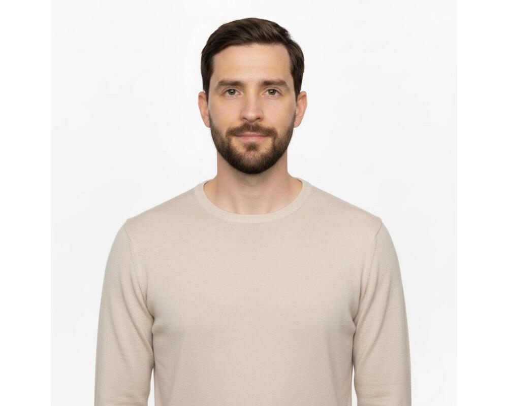 what to wear for passport photo