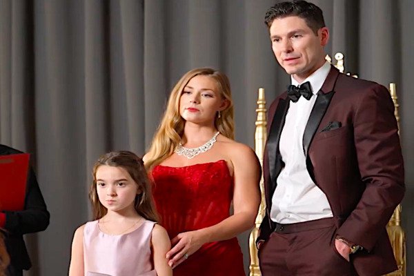 step aside im the king of capital reelshort video img