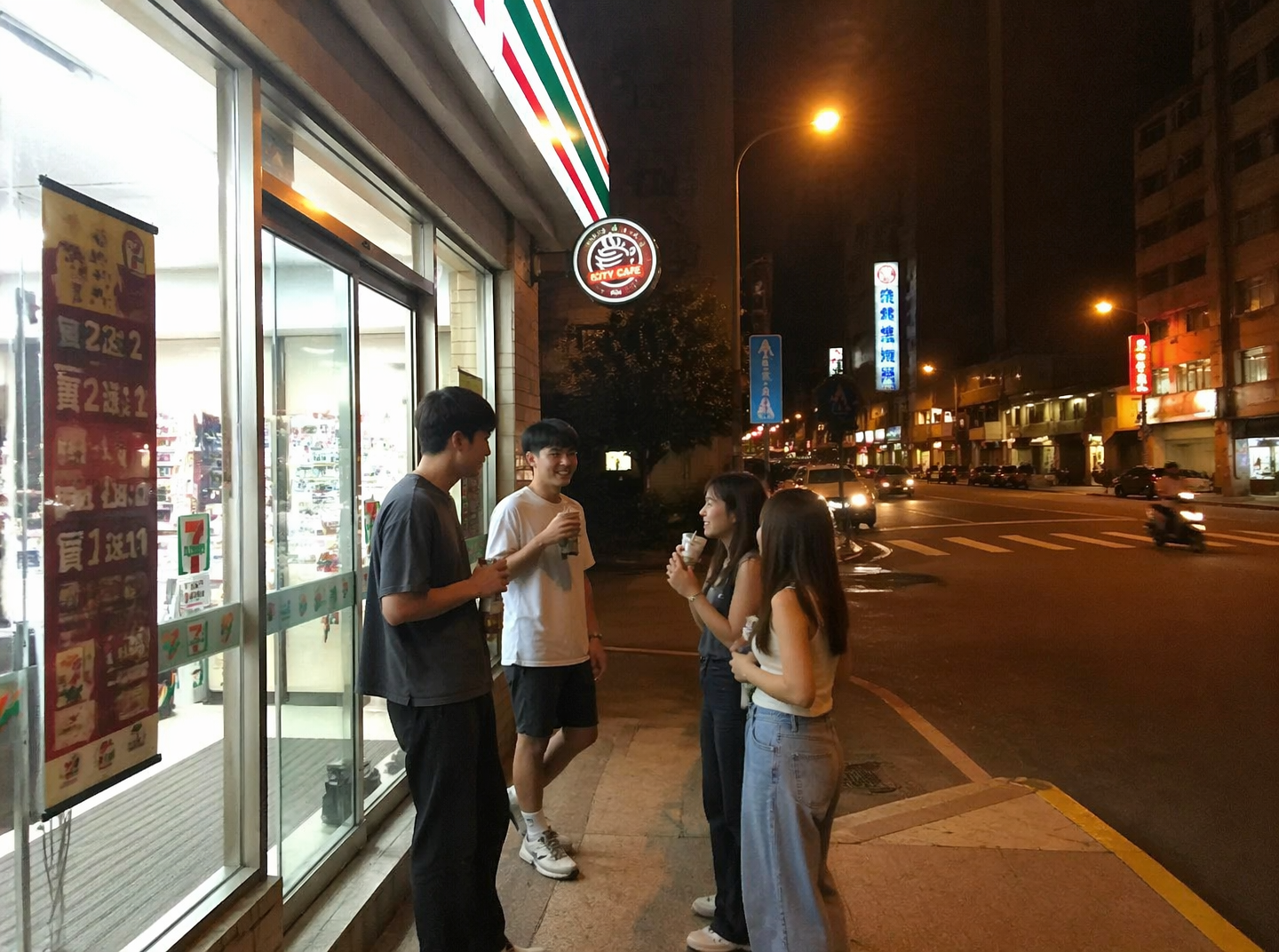 GPT Image 2 生成的便利商店夜景真實感人像照