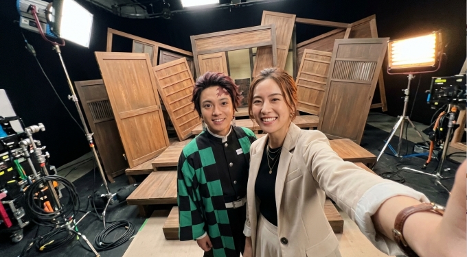 ai viral female celebritys selfie image