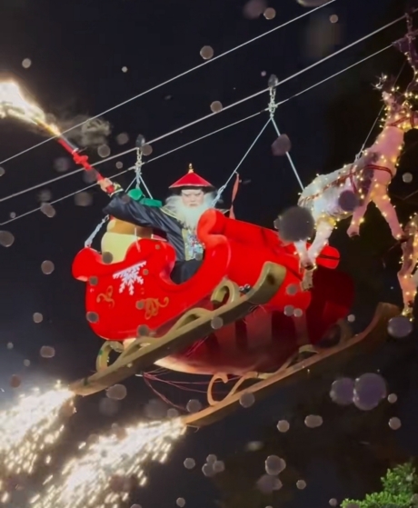 鰲拜聖誕老人巡遊